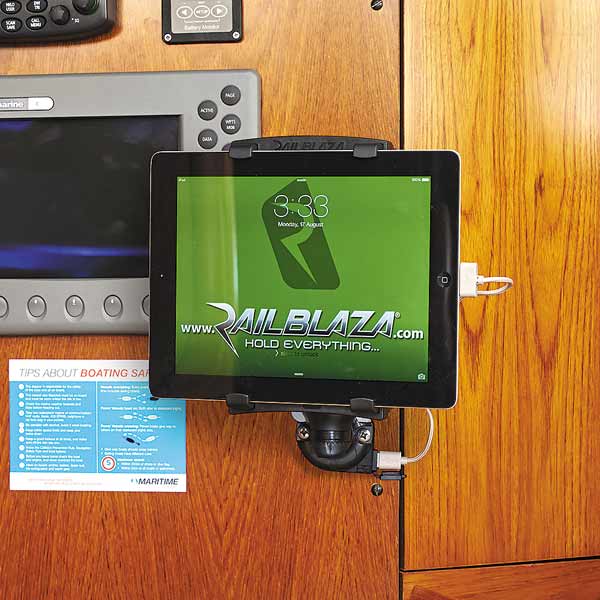 RAILBLAZA E Series USB StarPort